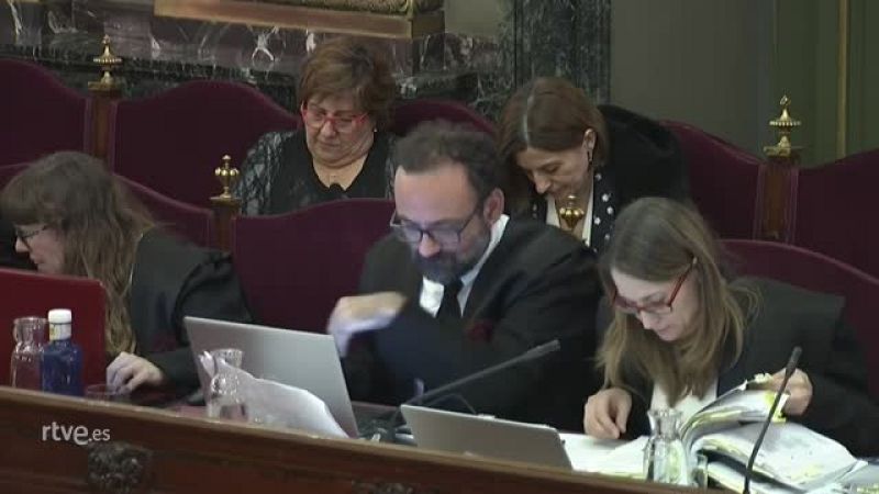 Un guardia civil del 1-O: "Nunca me haban escupido por hacer mi trabajo, se comportaron como delincuentes"