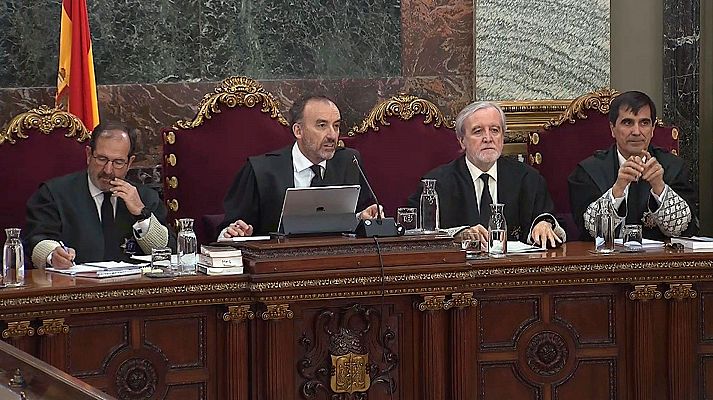 Telediario 1 - Guardias civiles describen "muestras de odio y desprecio" inusitadas en sus intervenciones del 1-O