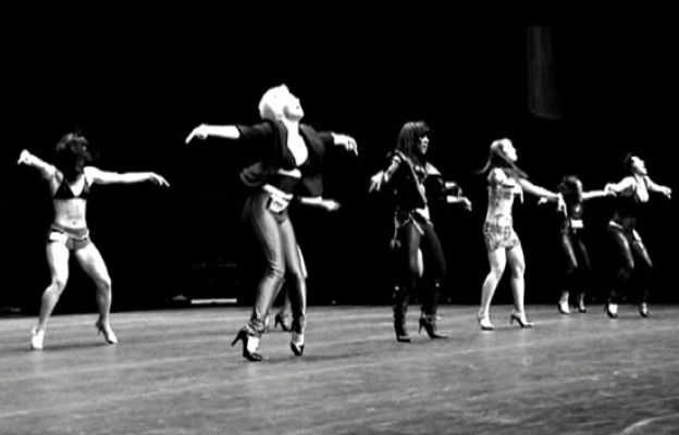  - 12 bailarines actuarán con Jackson