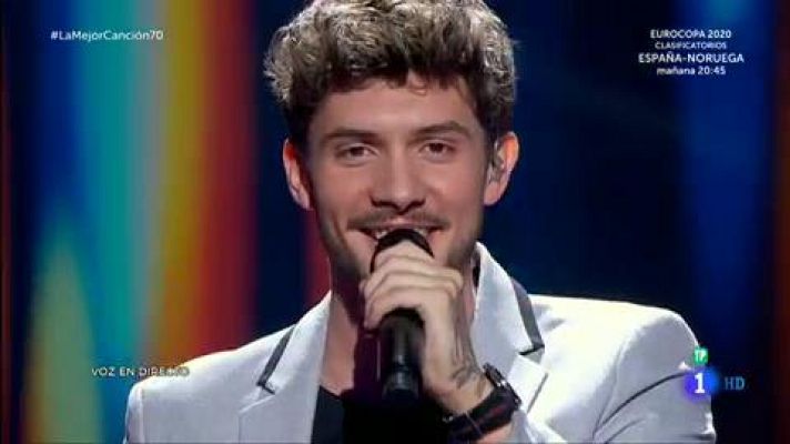 La mejor canción jamás cantada - Carlos Right canta 'Gwendolyne'