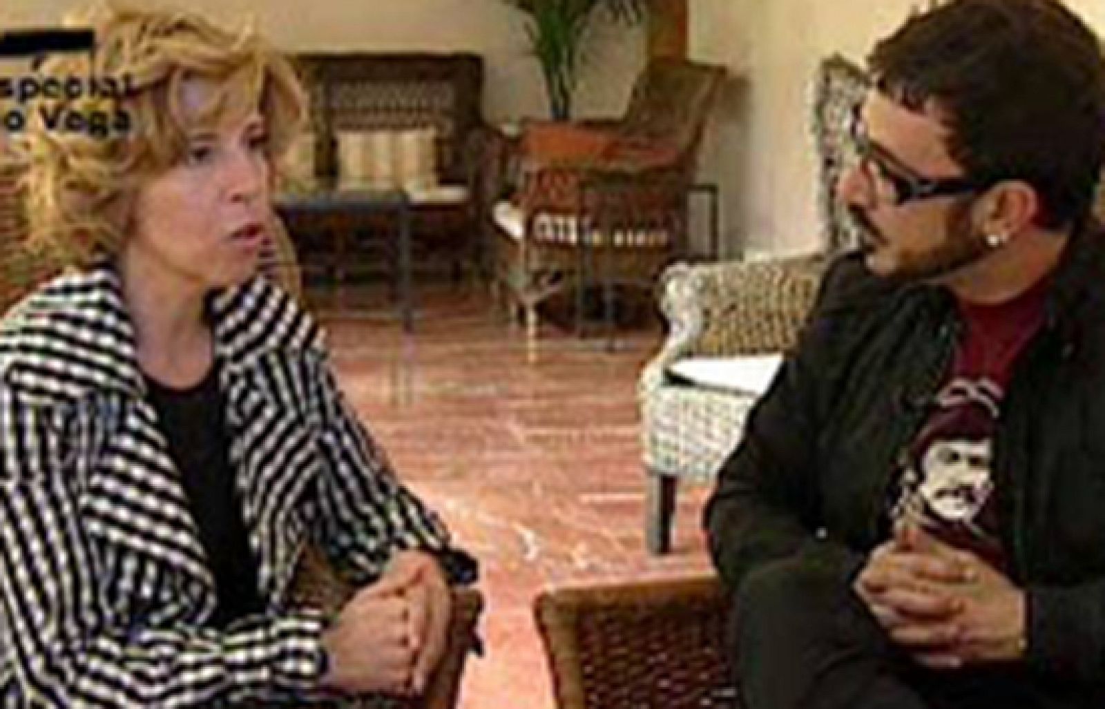 Fran Rodríguez entrevista a  algunos de los amigos de Antonio Vega en la sede de la SGAE en Madrid el pasado 13 de mayo.