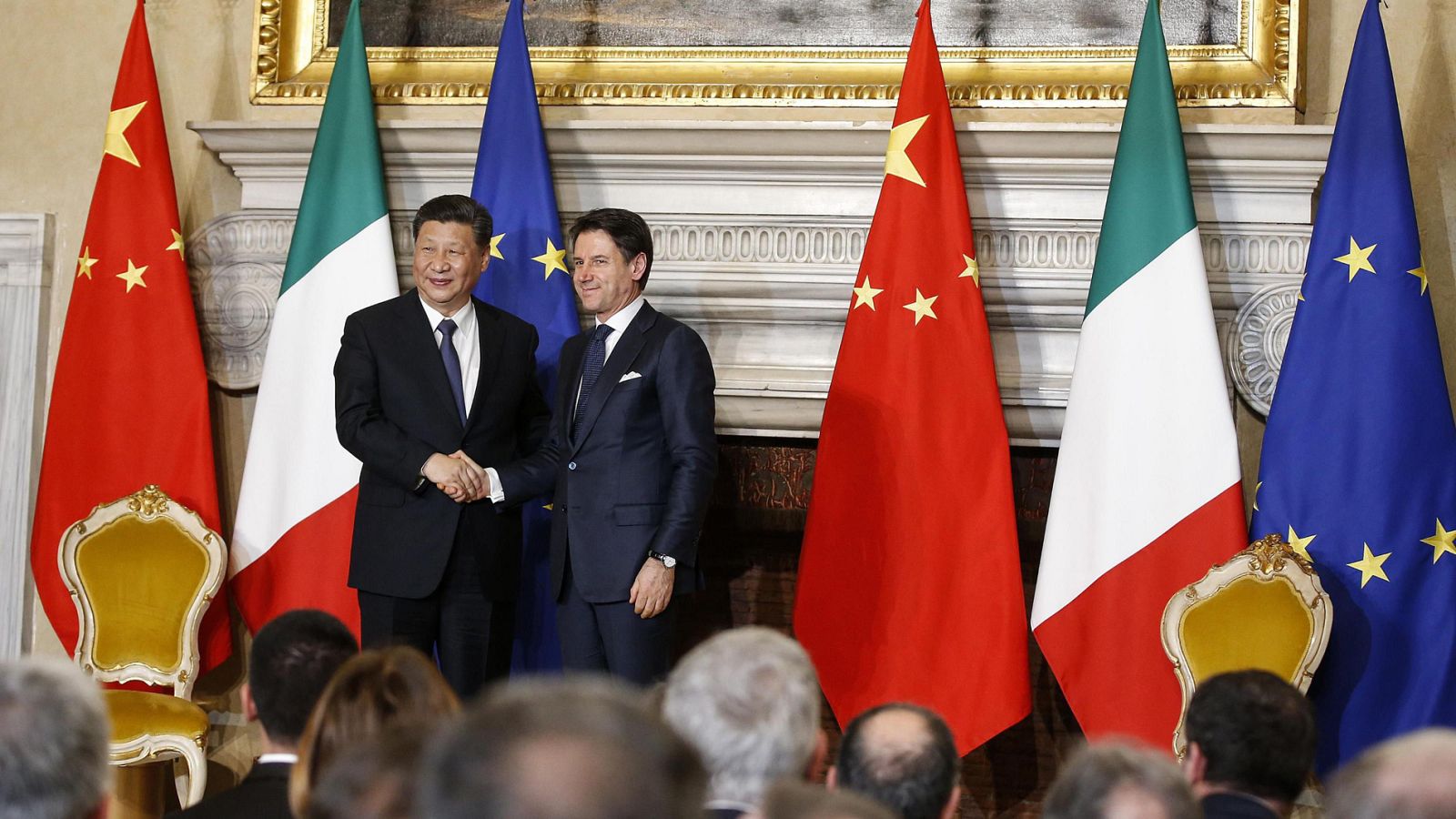 Italia firma un memorándum con China para colaborar en la 'Nueva Ruta de la Seda' | Ver