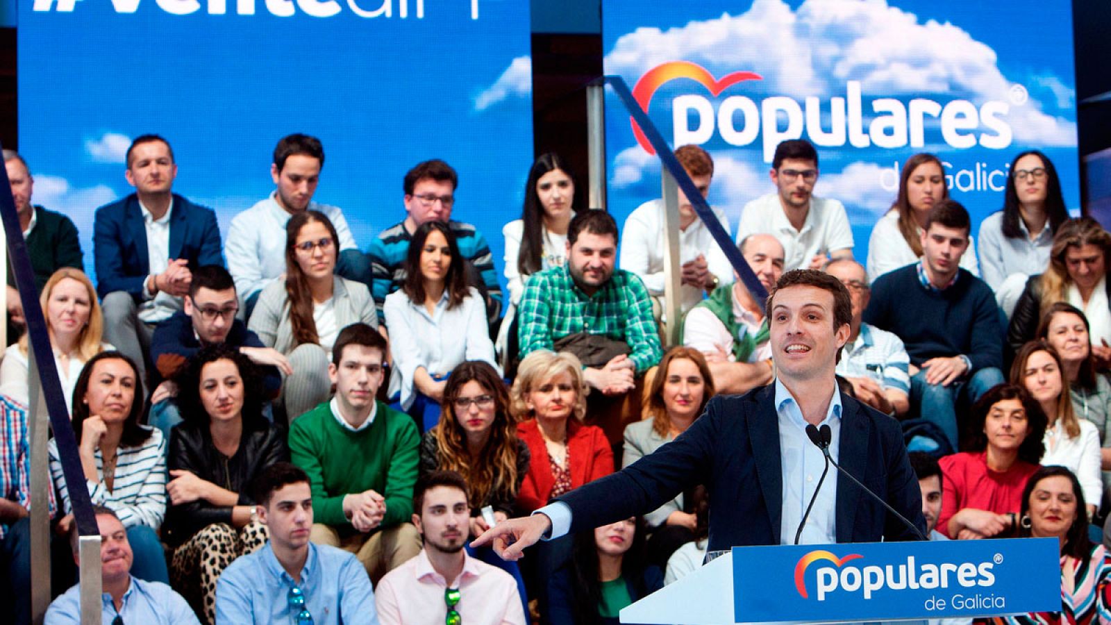 Cataluña, la Constitución o "el miedo", entre los temas tratados en los actos de precampaña