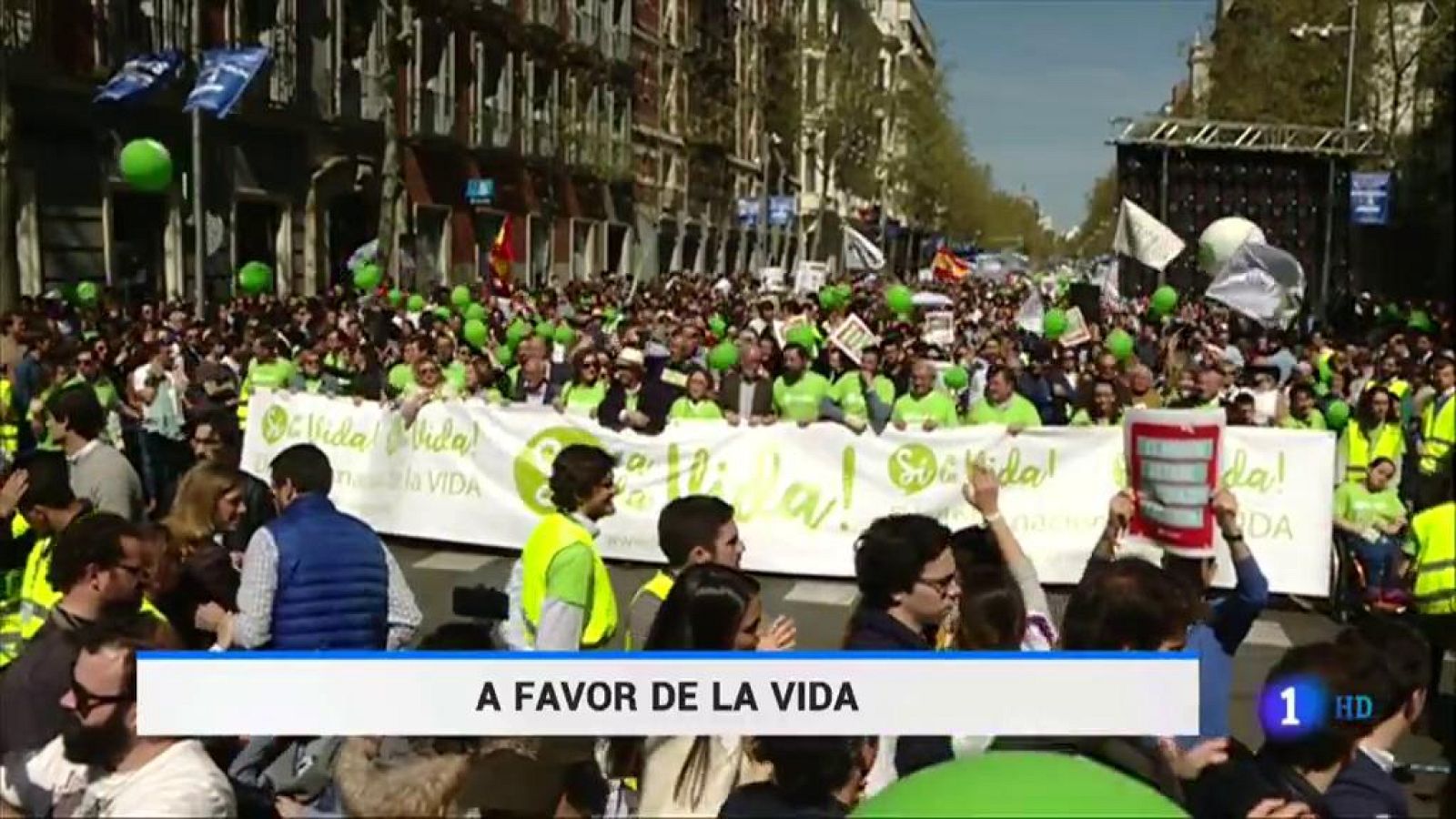Una marcha organizada por 500 asociaciones provida ha recorrido las calles de Madrid - Ver ahora