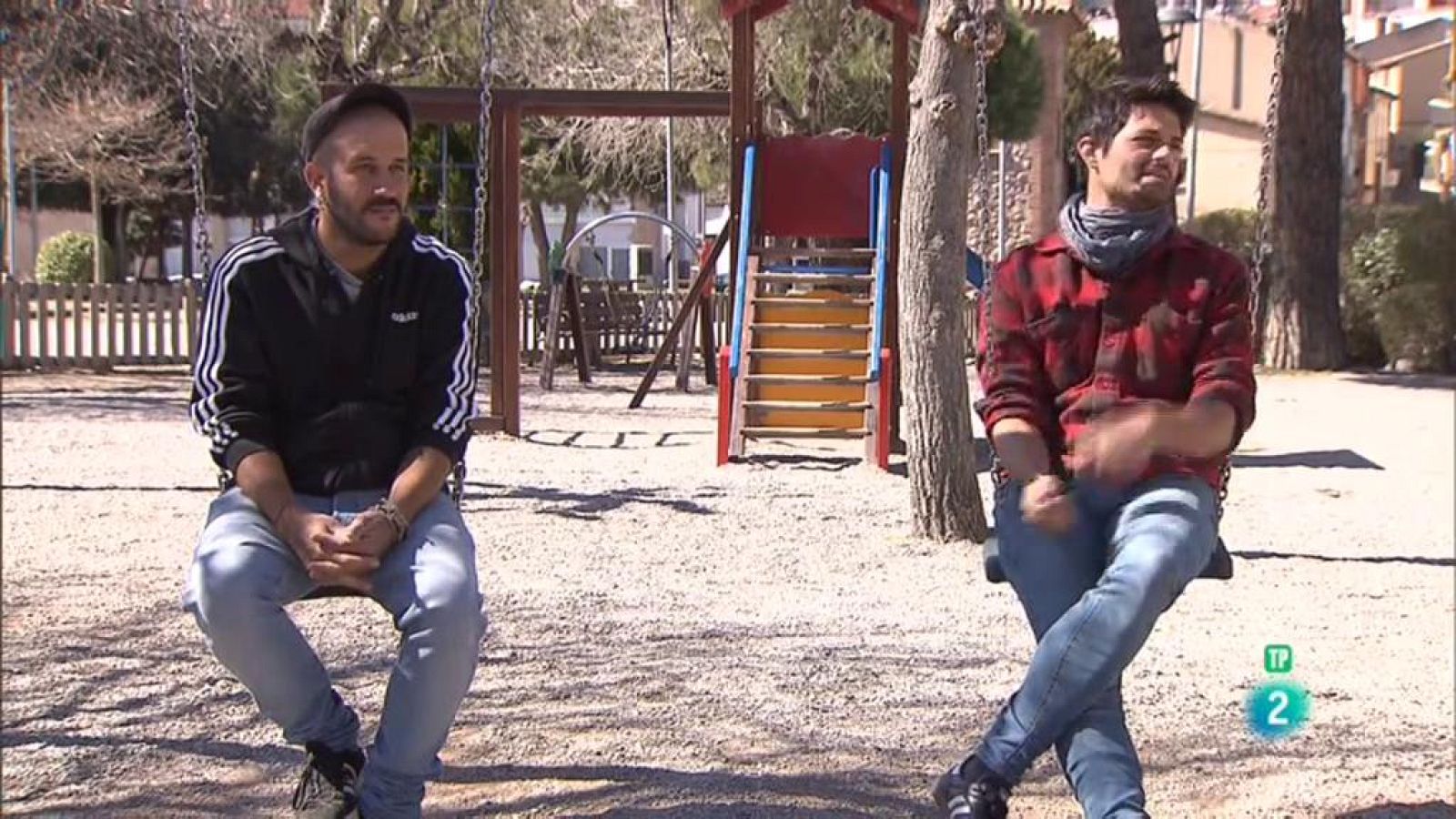 Vídeo sobre Els Catarres,  guanyadors del Disc Català de l'Any de Ràdio 4, a Punts de vista