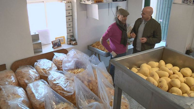 Aquí la tierra - ¿Cómo se hacen las patatas fritas artesanas?