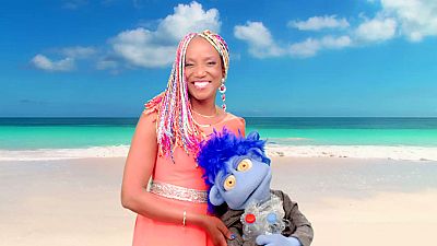 Lucrecia y Lublú luchan por un planeta sin plásticos - Salvemos el Planeta | Ver