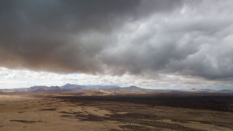 Levante fuerte en el Estrecho y posibles chubascos localmente fuertes en Canarias - Ver ahora