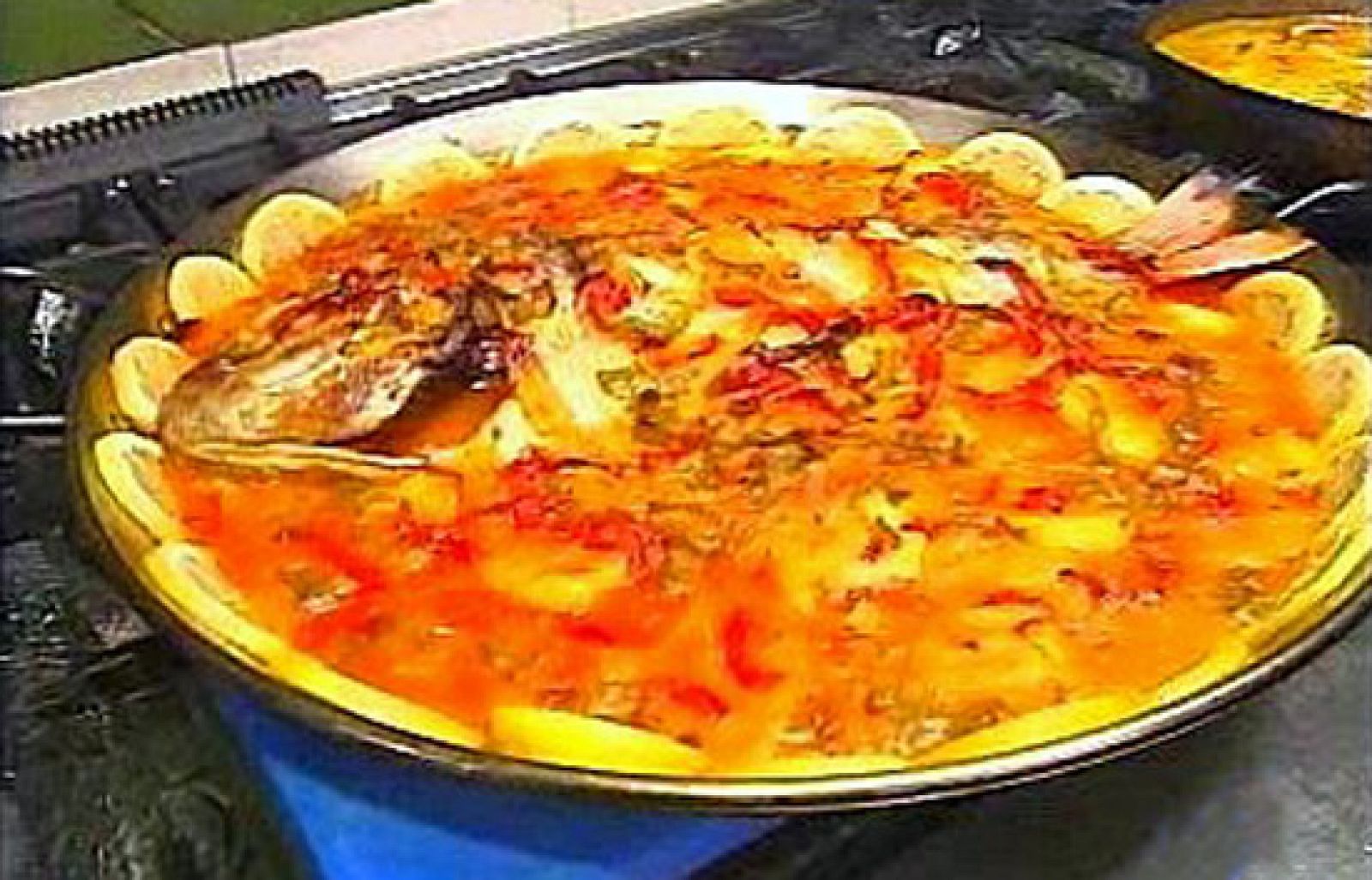 España Directo - Besugo al horno - RTVE Cocina | Ver