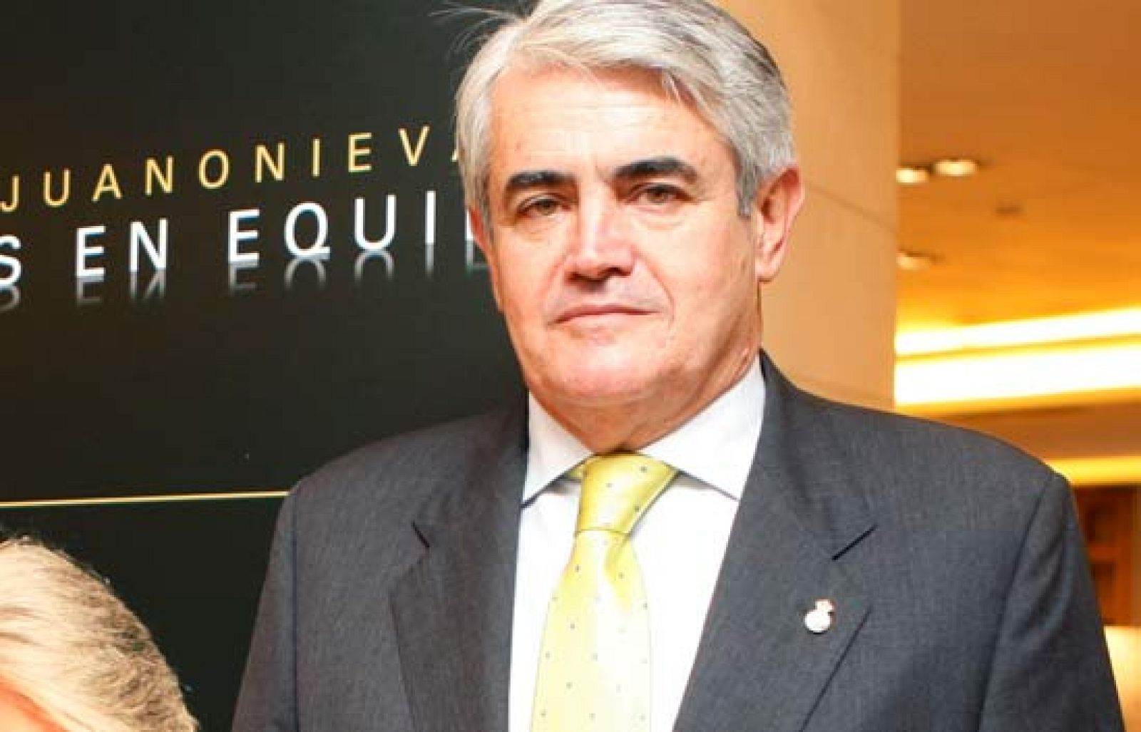 Onieva arroja la toalla | Ver