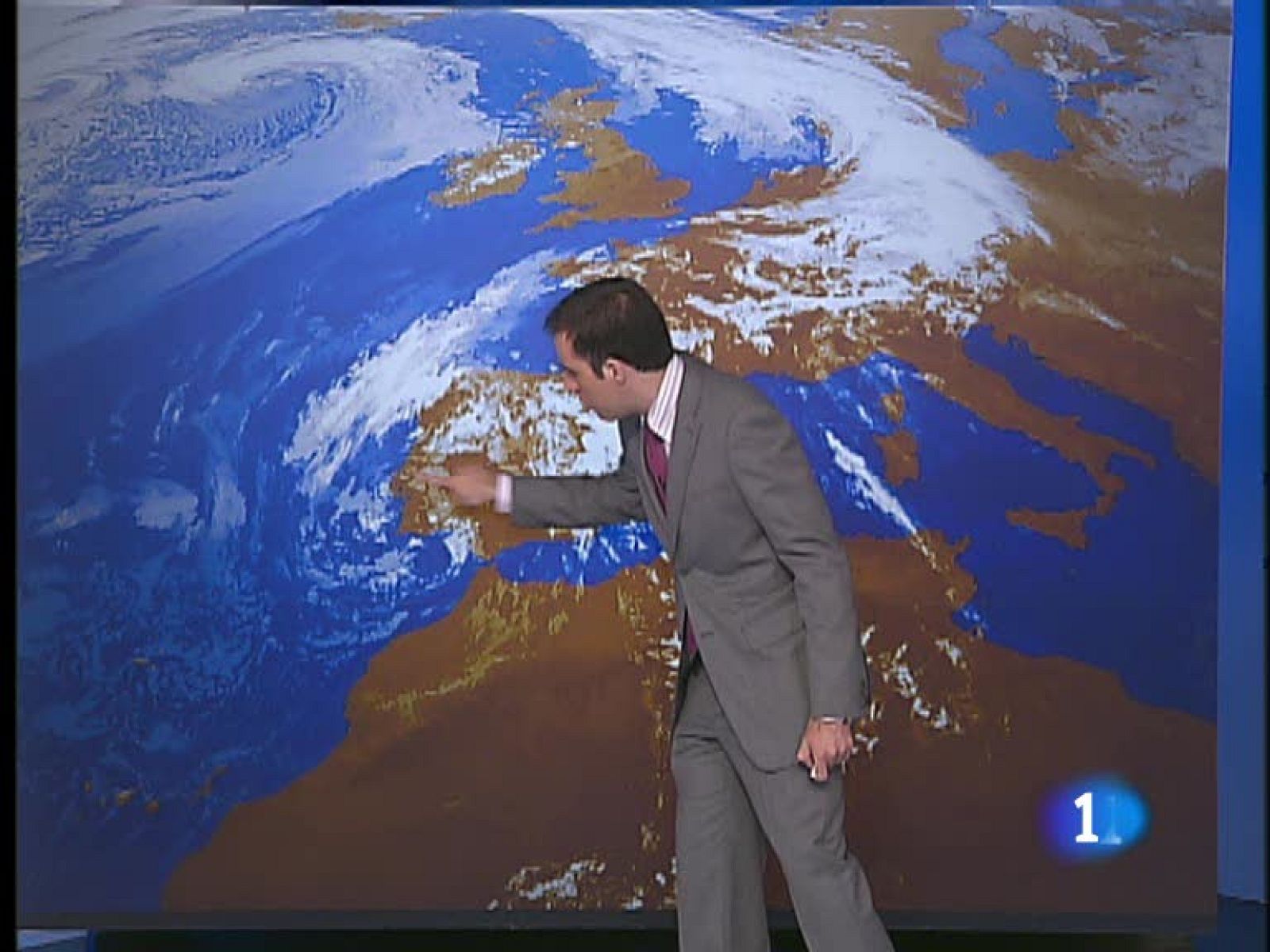 Chubascos fuertes en puntos de la península