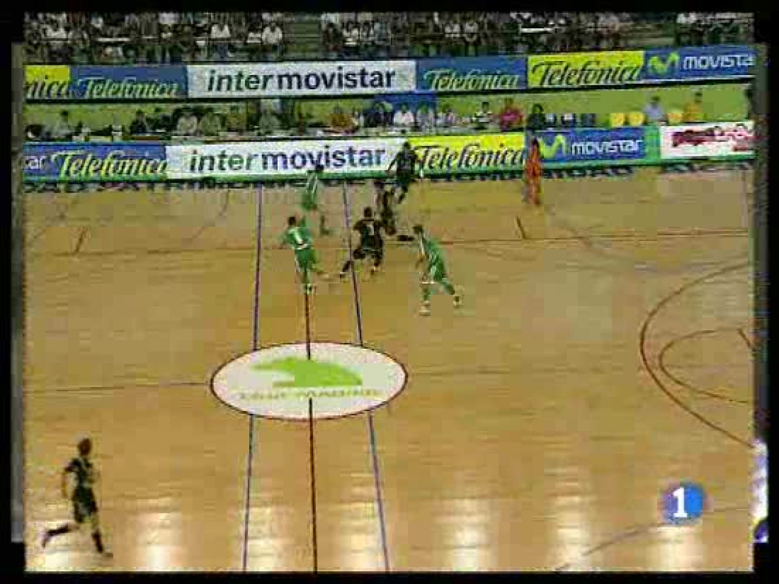 El campeón del mundo Andreu sufre traumatismo cranoencefálico tras un fuerte golpe en el partido que su equipo, el Inter Movistar, ganó al Caja Segovia.