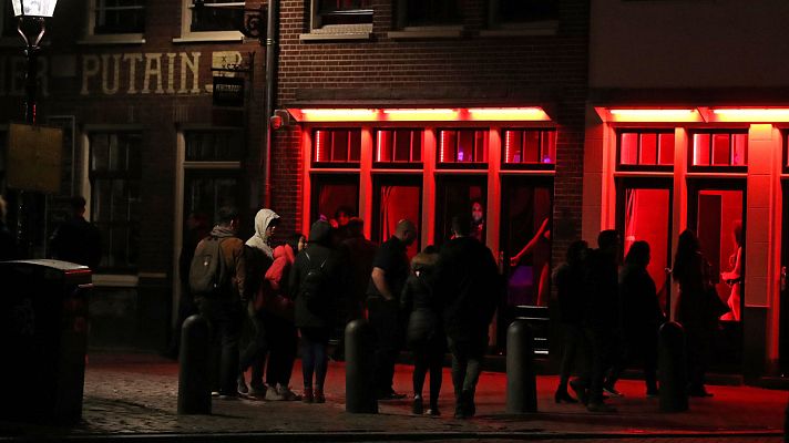 Telediario 1 - El Barrio Rojo de Amsterdam dejará de recibir visitas guiadas