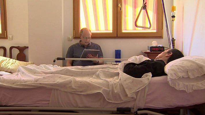 Telediario 1 - Telediario - 15 horas - 04/04/19 - Lengua de signos