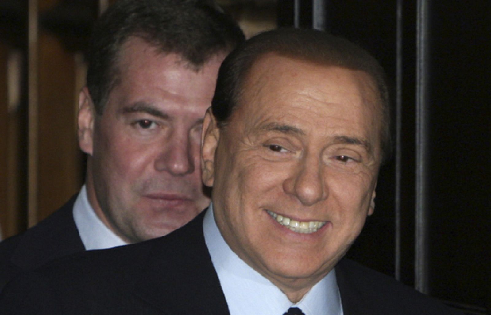 A Silvio Berlusconi se le multiplican los problemas | Ver