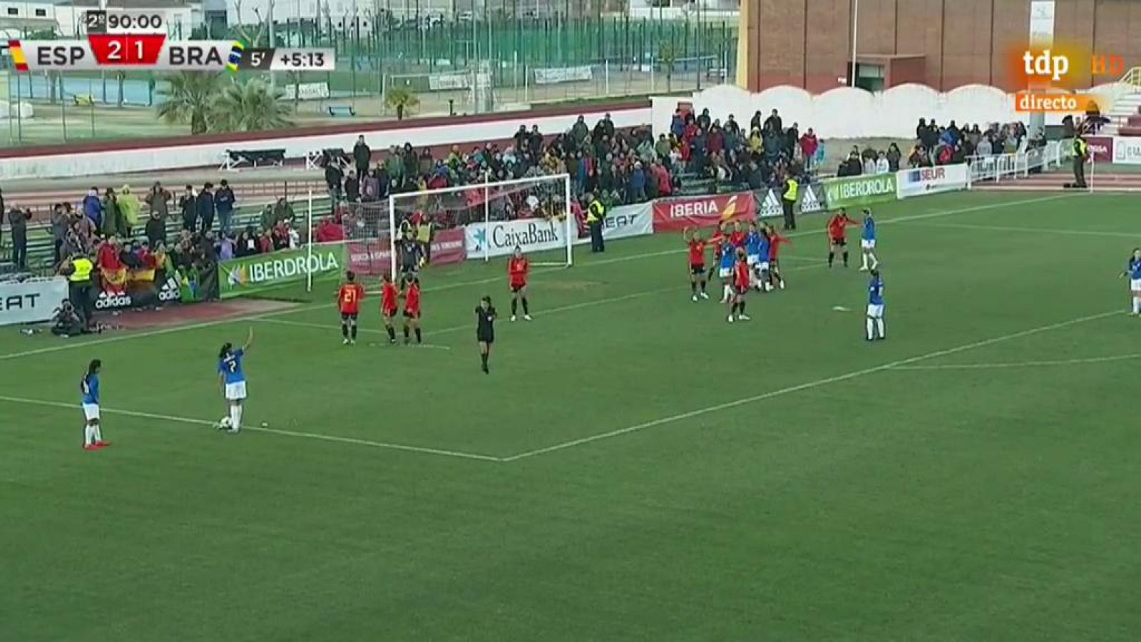 Sandra Paños salva la victoria española