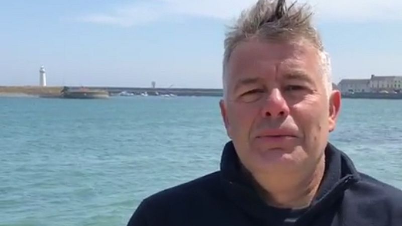 Jorge Crivillés afronta la travesía del estrecho de Cook | Ver