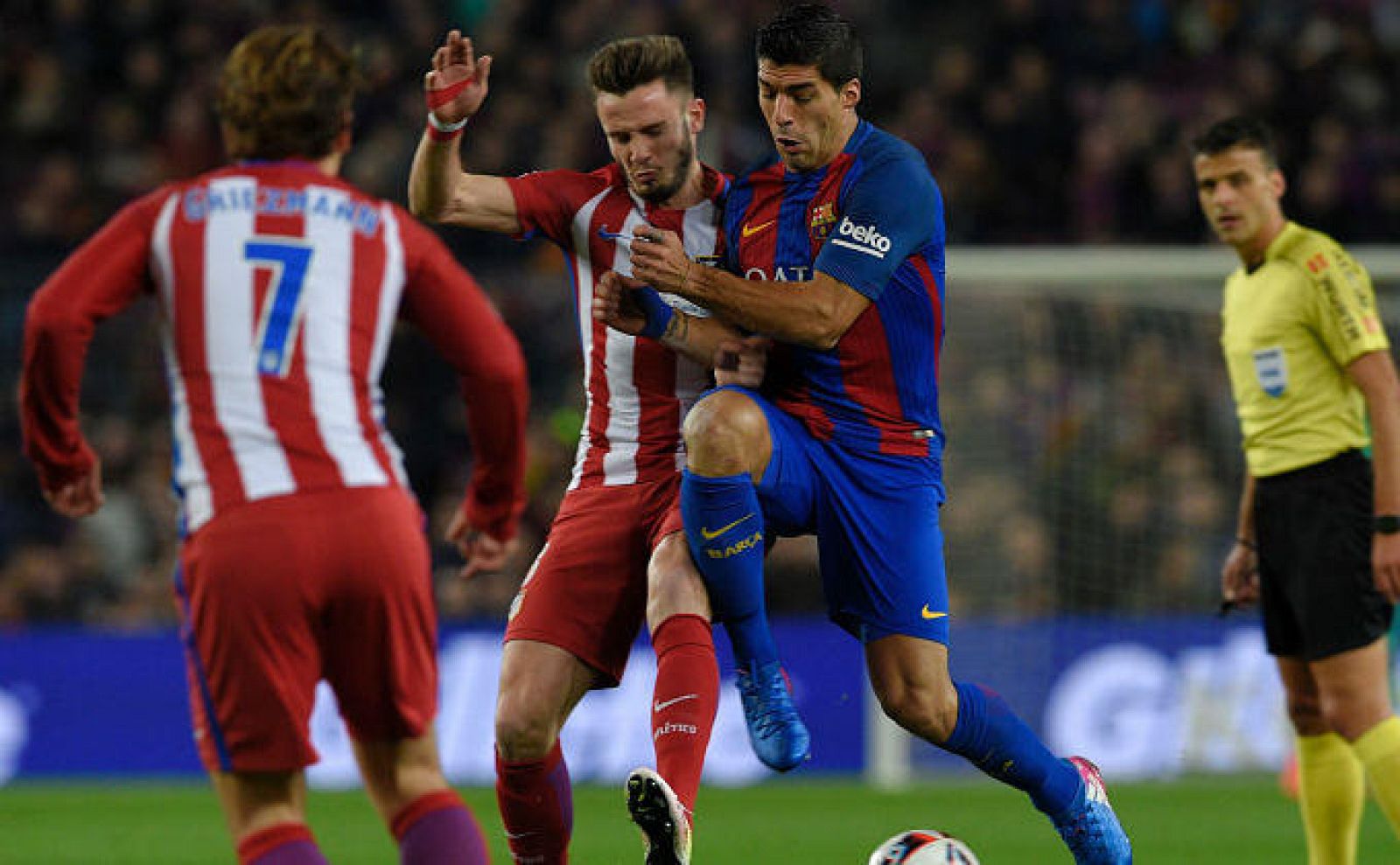 Barça y Atlético se juegan la Liga en el Camp Nou