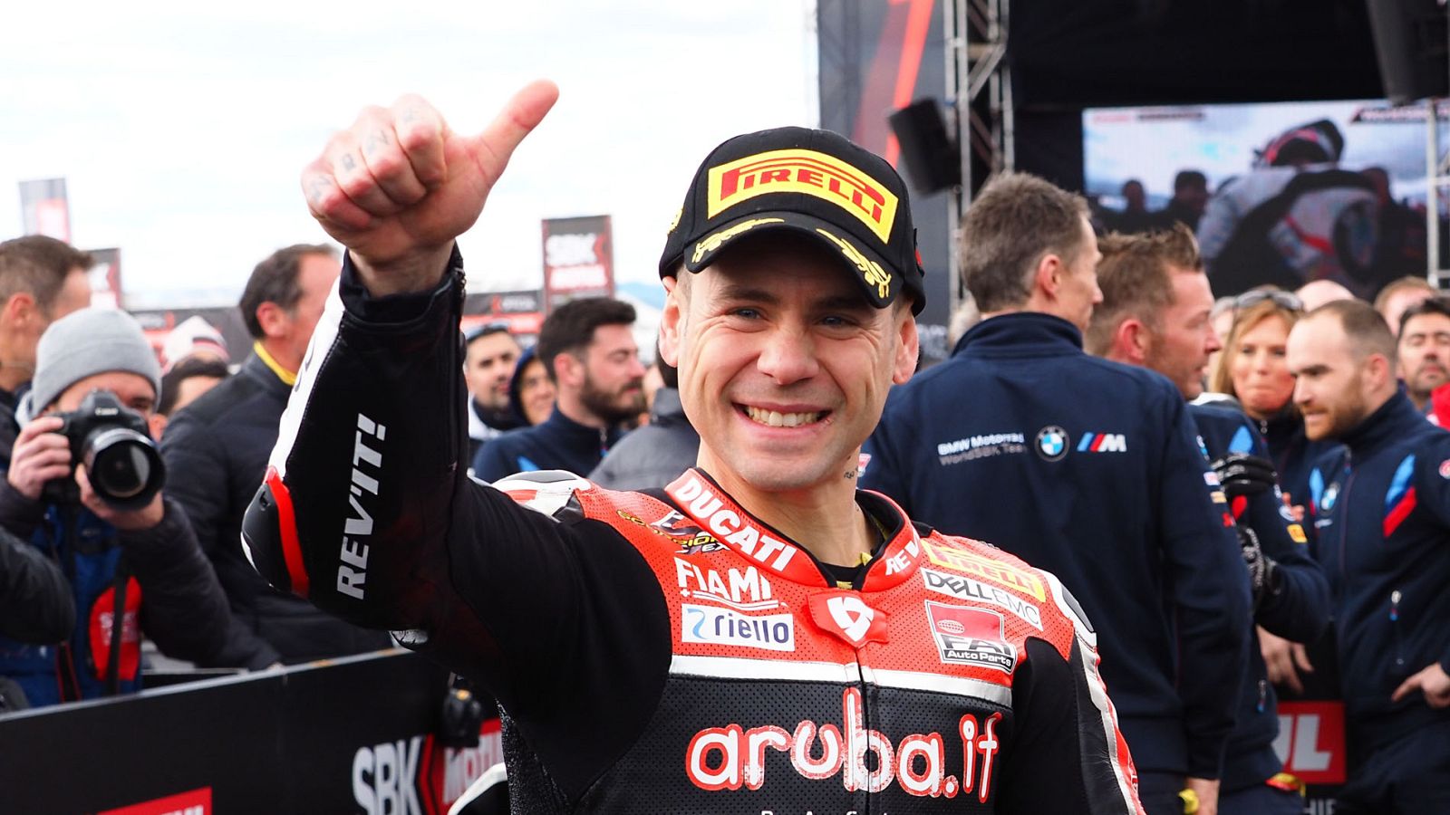 Bautista: "Ganar delante de tu afición siempre es más bonito"