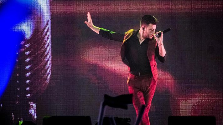 Eurovisión - Luca Hänni canta "She got me" en Ámsterdam