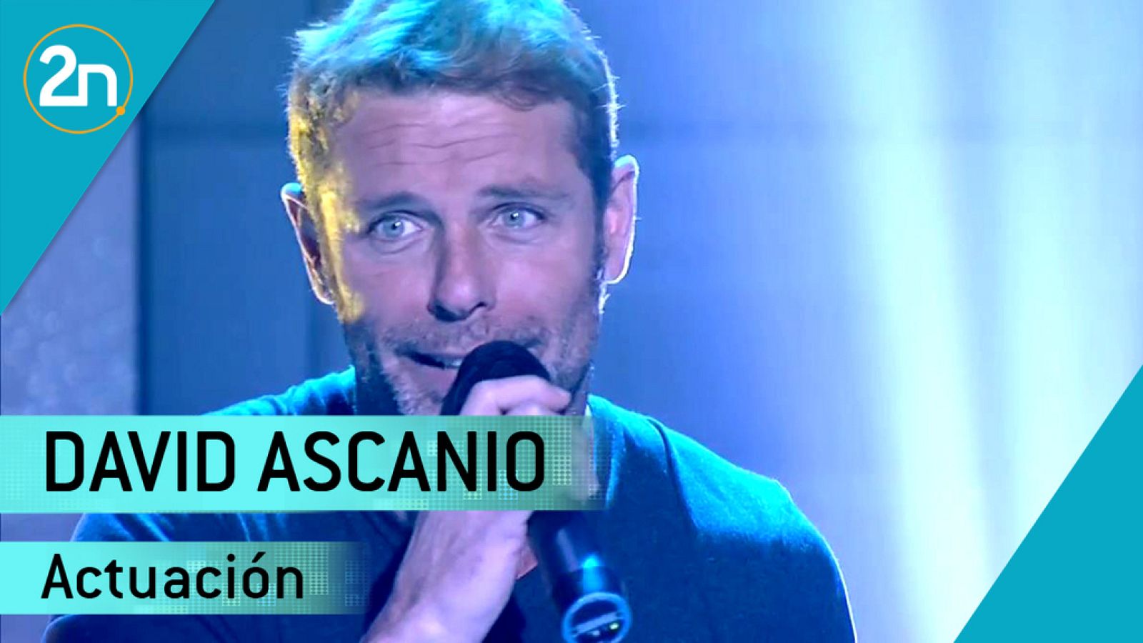 David Ascanio canta `Gente¿
