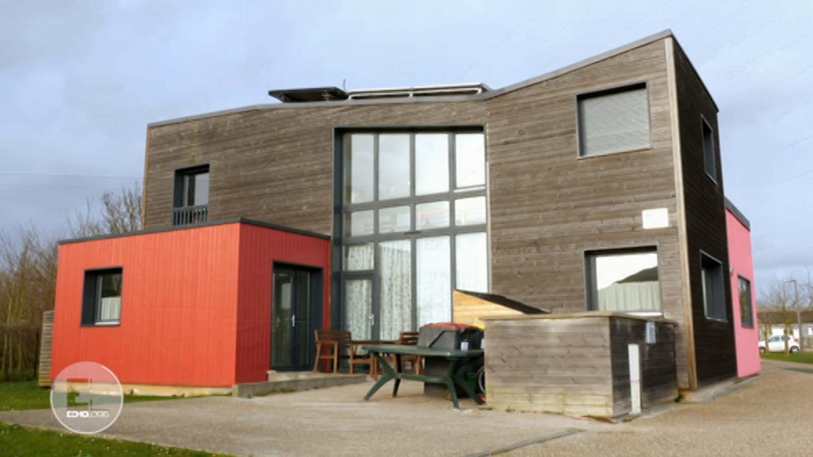 Otros documentales - Construcciones ecológicas: En terreno minado - ver ahora