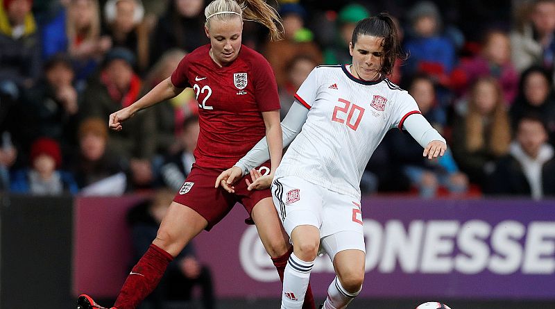 Inglaterra derrota a España