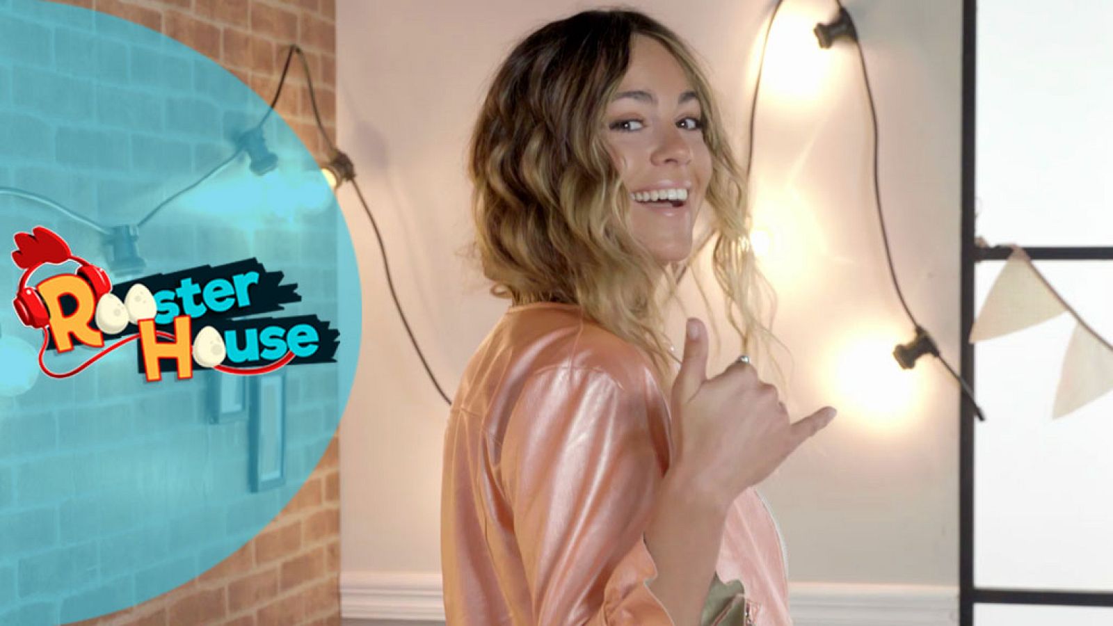 Esta semana en Rooster House...¡nos bañamos en vaqueros con Sofia Ellar! - Rooster House | Ver