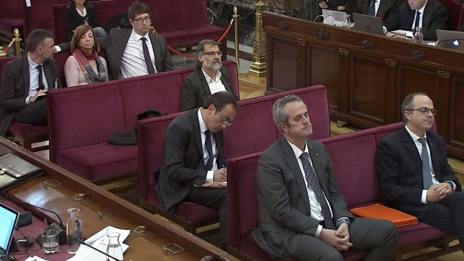 Un inspector de la Policía que coordinó el dispositivo del 1-O declara que fueron espiados por mossos