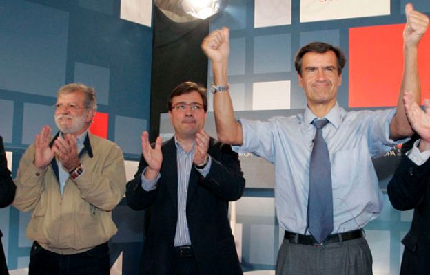  - Los candidatos siguen la campaña