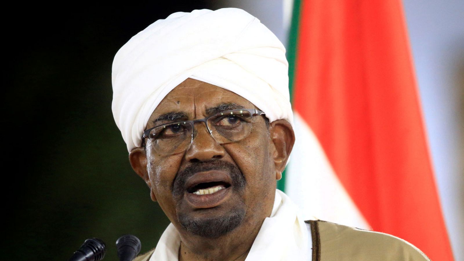 El Ejército sudanés depone al presidente Omar al Bashir tras 30 años en el poder. - Informativo 24h | Ver