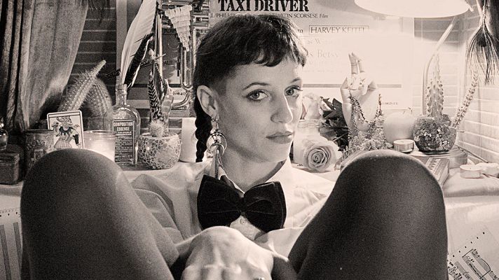 Atención obras - Travis Birds