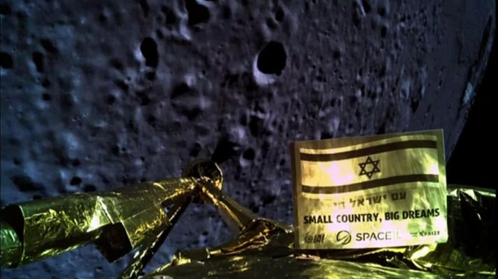 Telediario 1 - Israel fracasa en su intento de llegar a la Luna