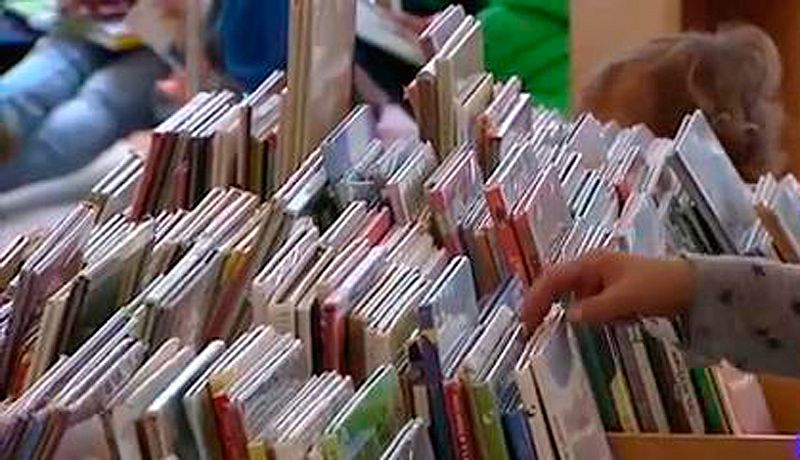 Escuelas públicas catalanas retiran de sus bibliotecas cuentos clásicos por sexistas