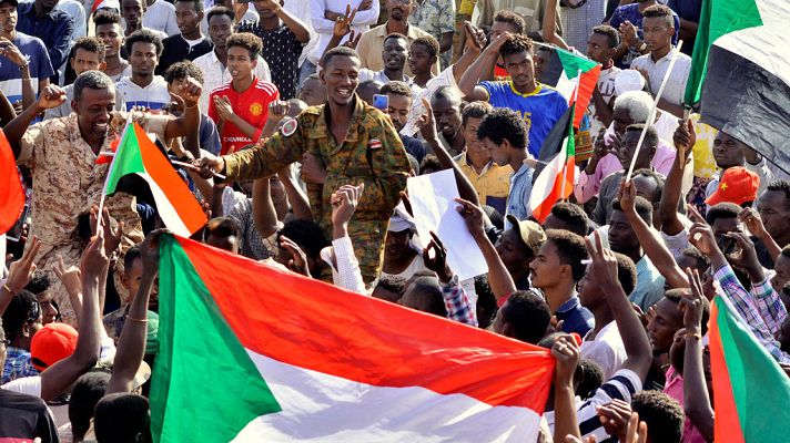 Telediario 1 - Telediario 2 en 4' - 13/04/19