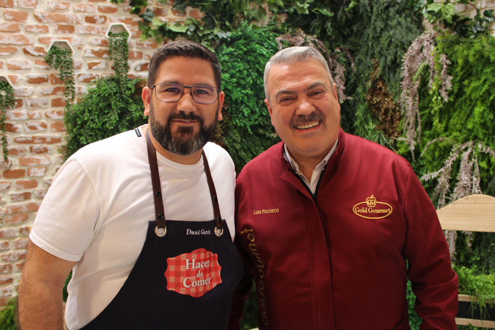 Luis Pacheco, experto en frutos rojos, visita "Hacer de comer" | Ver