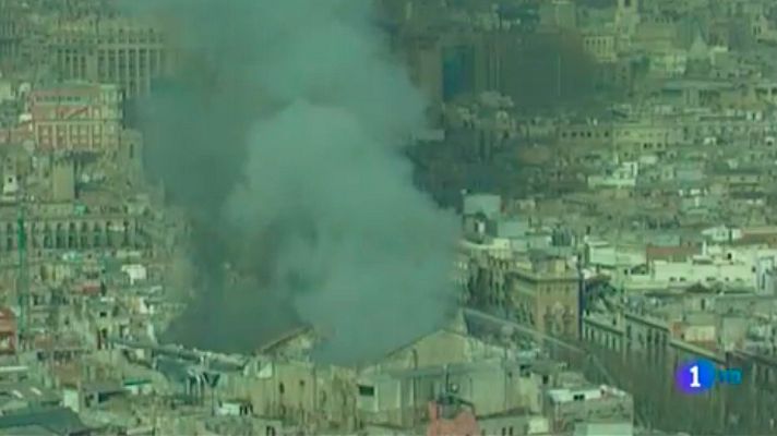 Telediario 1 - El incendio de Notre Dame nos recuerda al del Liceu, hace 25 años