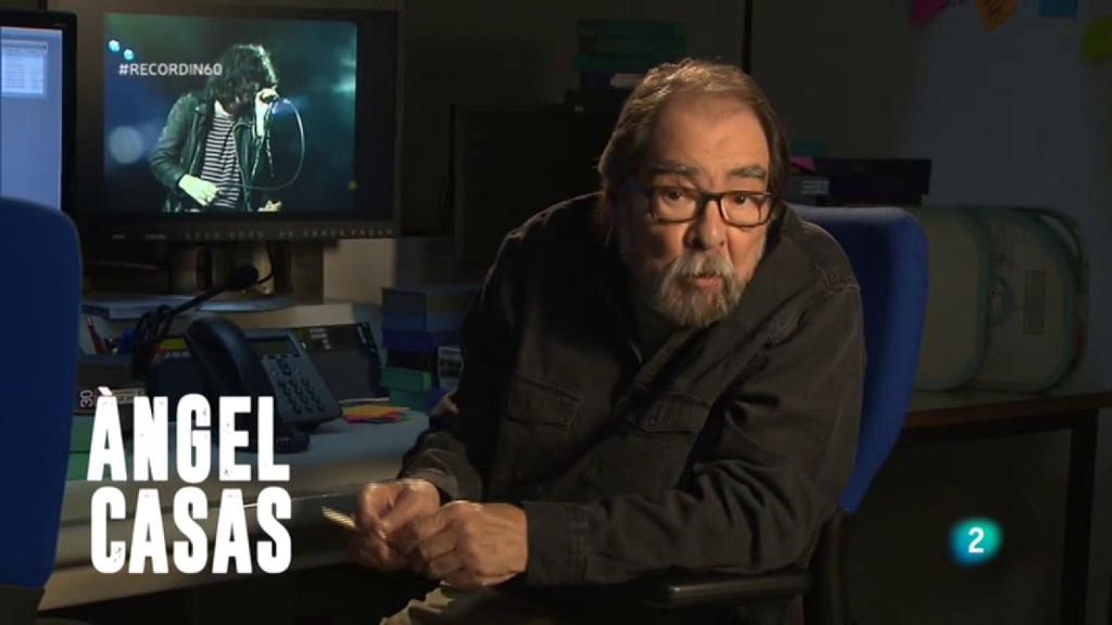 Entrevistes a mítics cantants que han passat per TVE Catalunya i un recull de les millors actuacions musicals emeses en aquests 60 anys de la mà d'Àngel Cases, Olga Viza i Virginia Díaz.