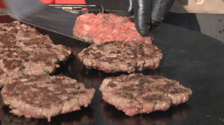 Aquí la Tierra - ¡La pelota de Catral no es una hamburguesa!