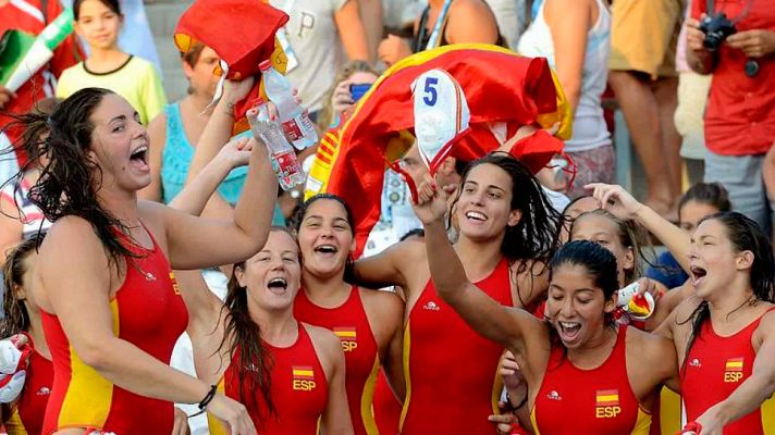  - El waterpolo femenino español ya tiene su propio libro