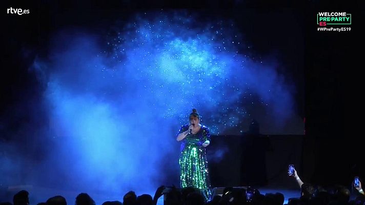 Eurovisión - Vânia Fernandes canta "Senhora do mar"