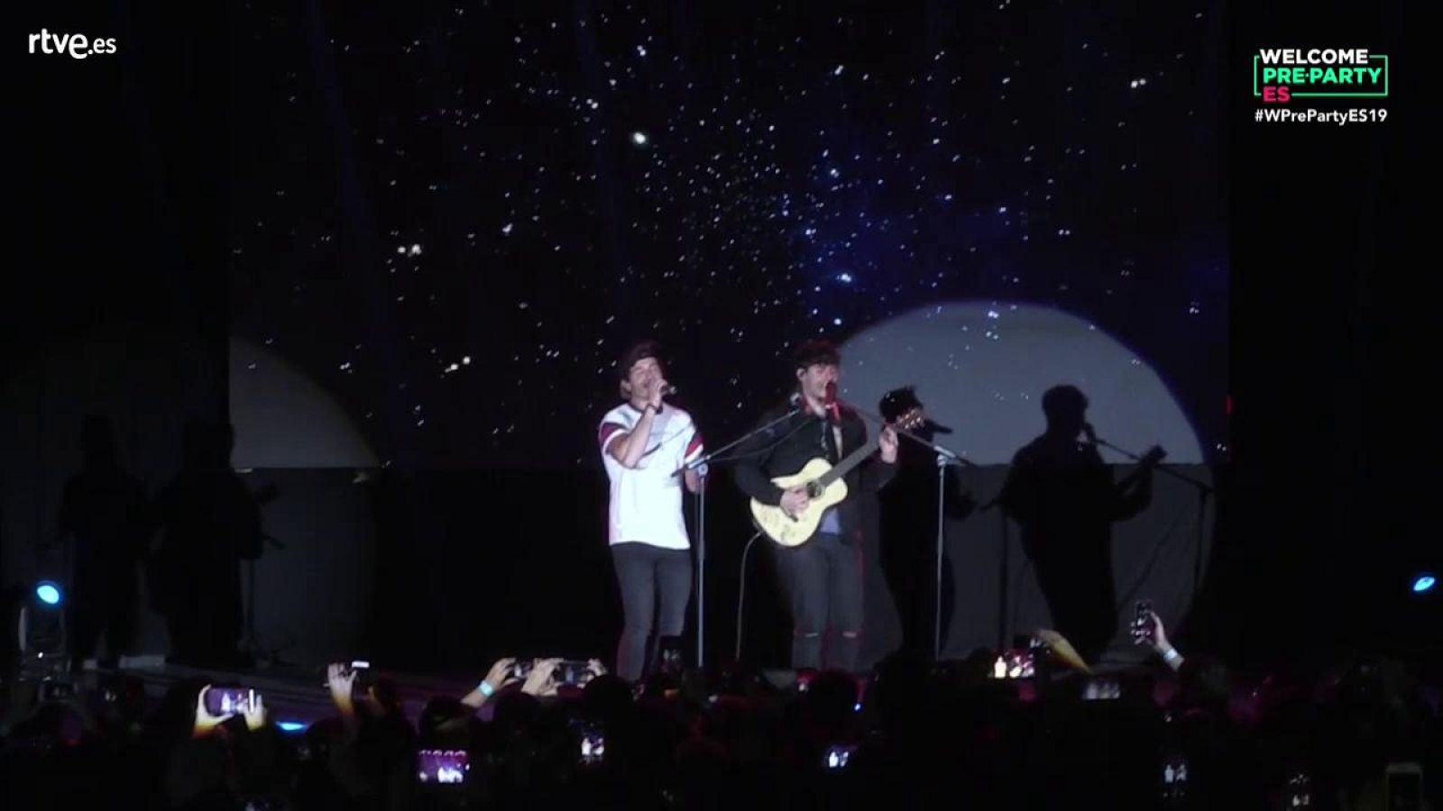 Eurovisión 2019 - Miki y Alfred García cantan "De la Tierra hasta Marte" en la Welcome PreParty 2019