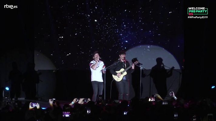 Eurovisión - Miki y Alfred García cantan "De la Tierra hasta Marte"