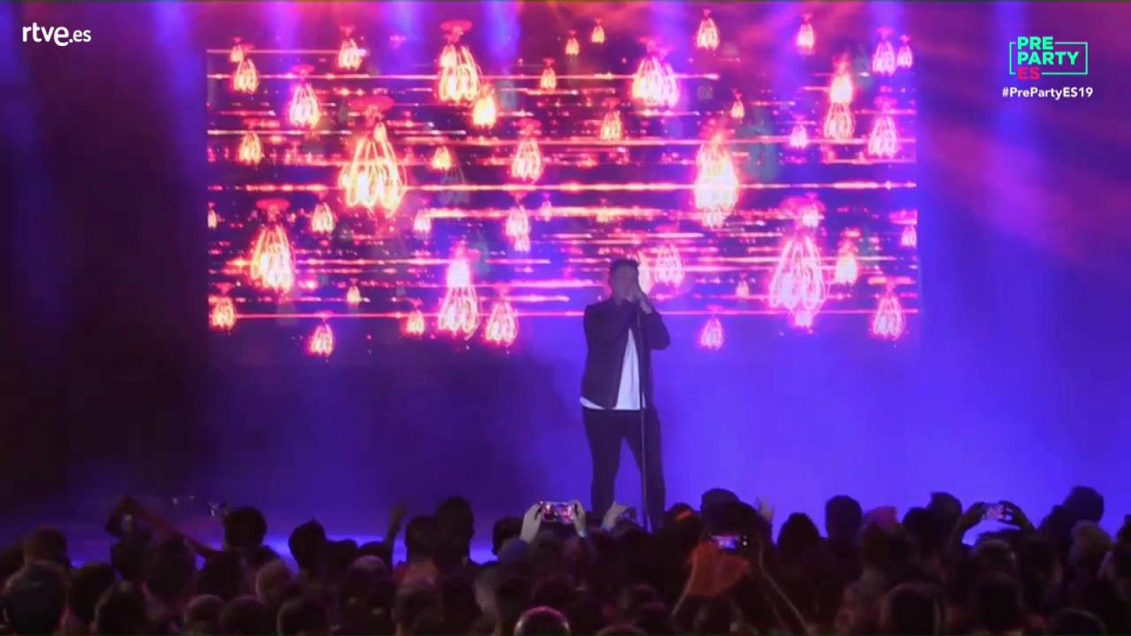 Eurovisión 2019 - Michael Rice canta "Bigger than us" en la Preparty