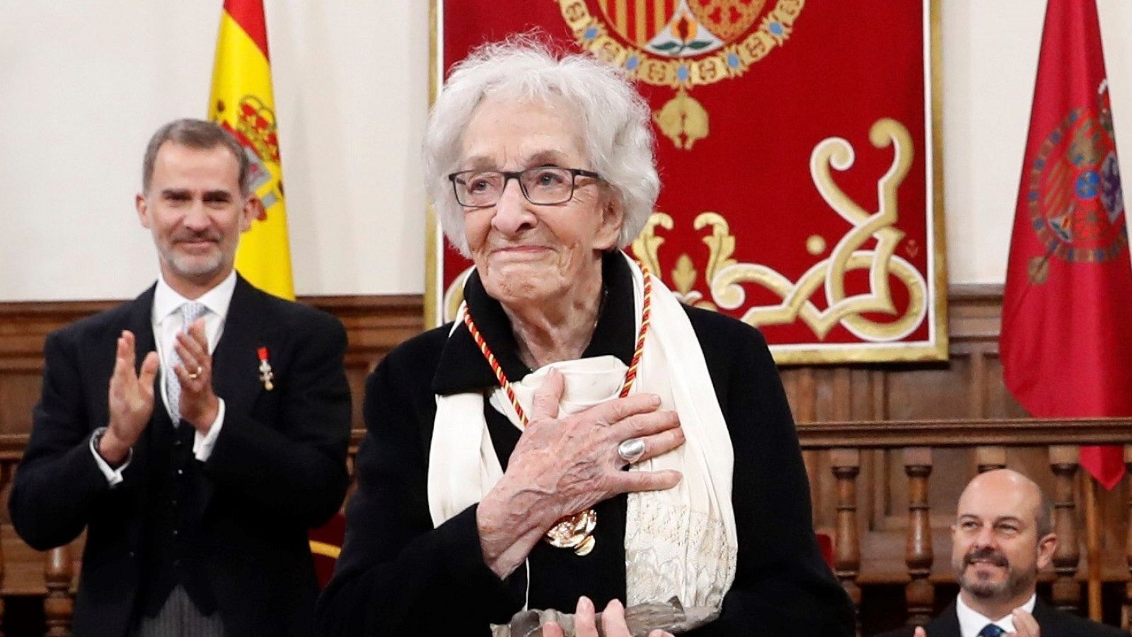 Discurso íntegro de Ida Vitale, ganadora del Premio Cervantes 2018 - Premios Cervantes en el Archivo de RTVE | Ver