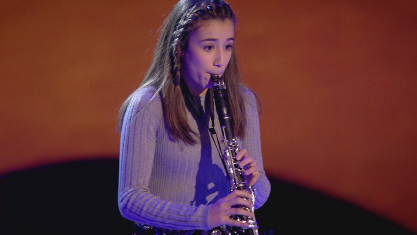 Carla demuestra técnica y corazón con su clarinete | Ver