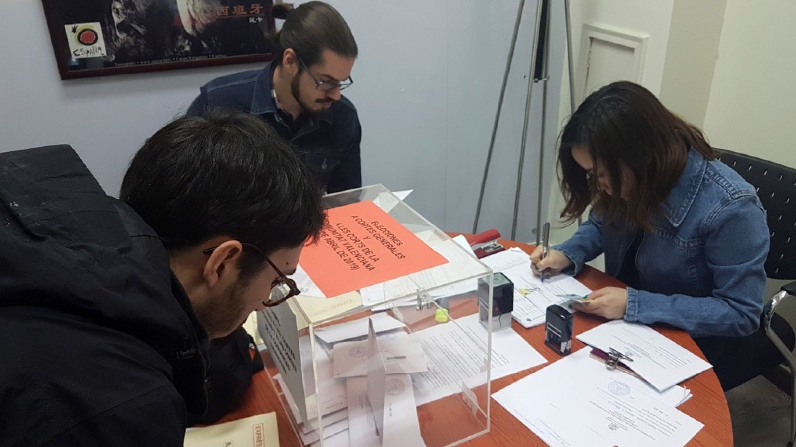 L'Informatiu - Comunitat Valenciana 2 - 24/04/19 - ver ahora