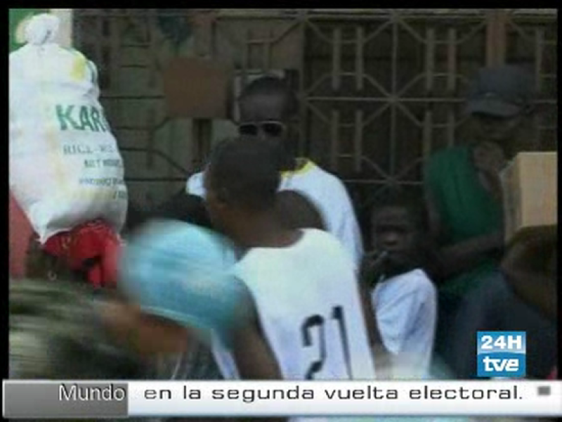 Viaje del ministro Moratinos a Haití | Ver