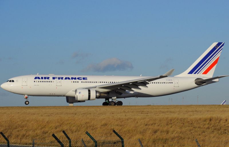 Desaparece un avión de Air France | Ver