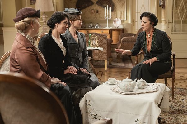 Acacias 38 - Bellita prohíbe actuar a Cinta